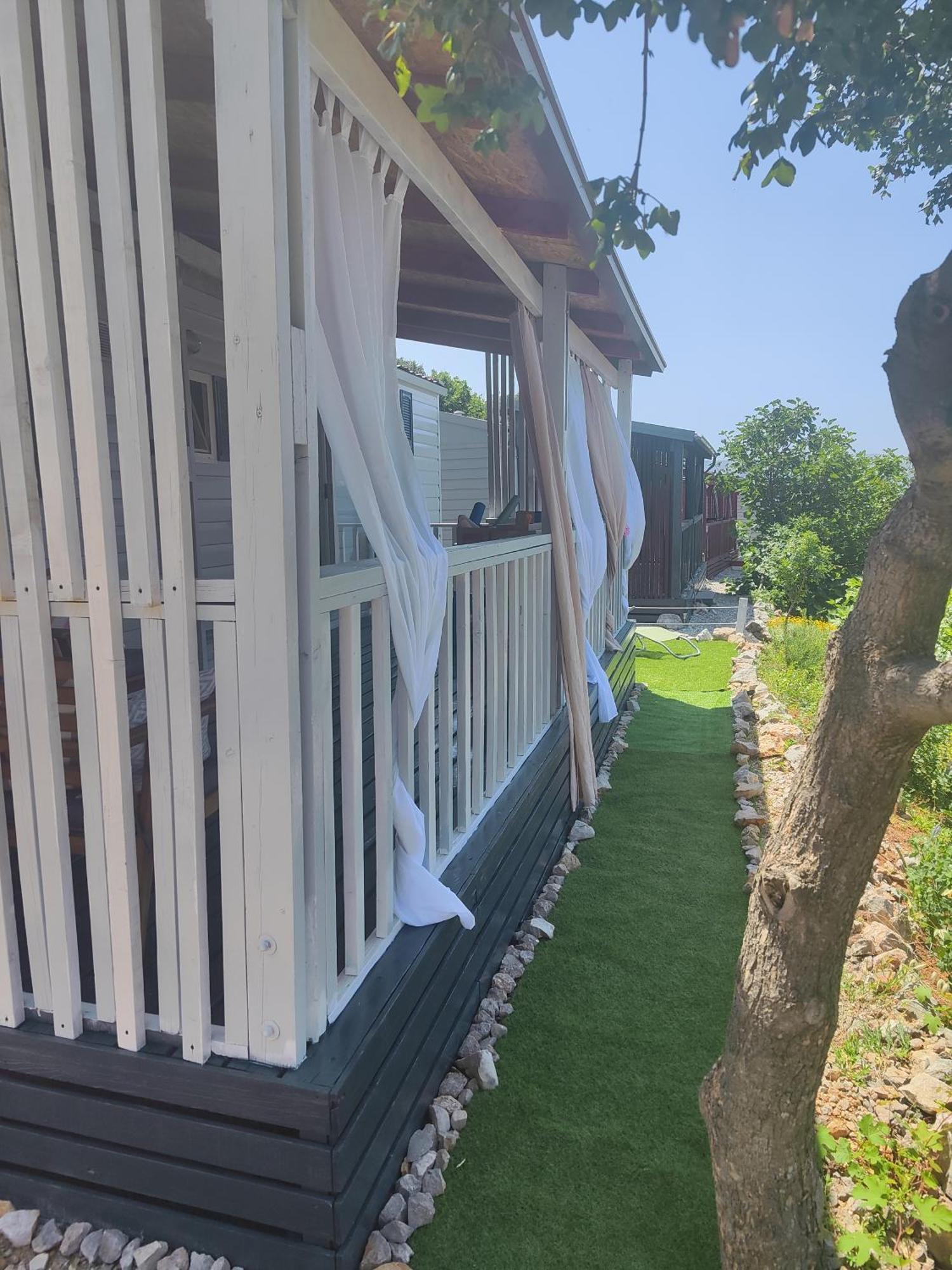 Mobile Home Relax 克罗诺维察 外观 照片